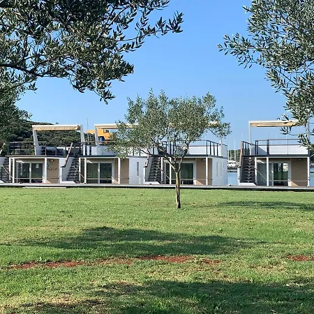 Appartement Floating House Arena 3