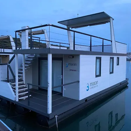Floating House Arena 3 Apartment Pula