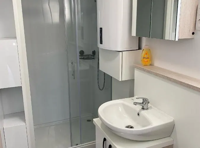 Apartment Floating House Arena 3 *