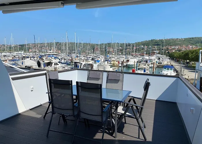 Floating House Arena 3 Appartement Pula